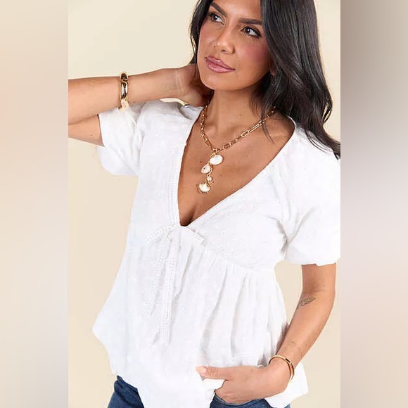 Pink Lily Blouse Lovely Thoughts Ivory Embroidered Floral Bubble Hem Blouse - Picture 1 of 5